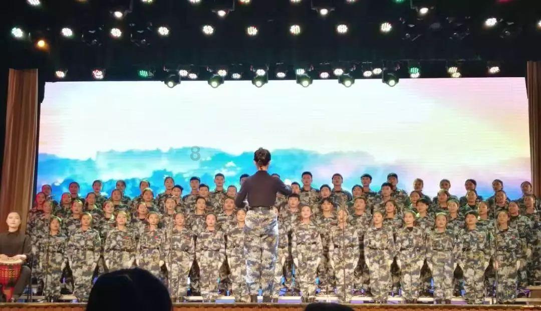 王思聪讽刺清华学霸章泽天,刘强东:你家里的贷款还完了吗?如何看待?-专业有问必答平台