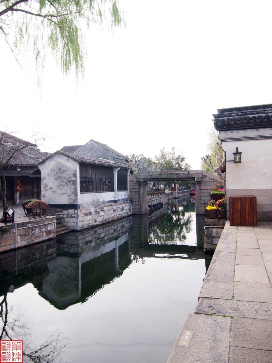 西方“朋克教母”:一生3段恋情,50岁嫁25岁学生,自此白头偕老